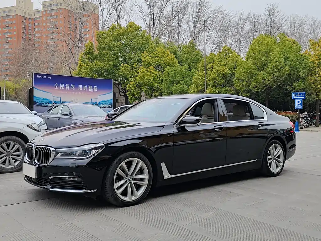 BMW 7 Series 2016 — фото 19