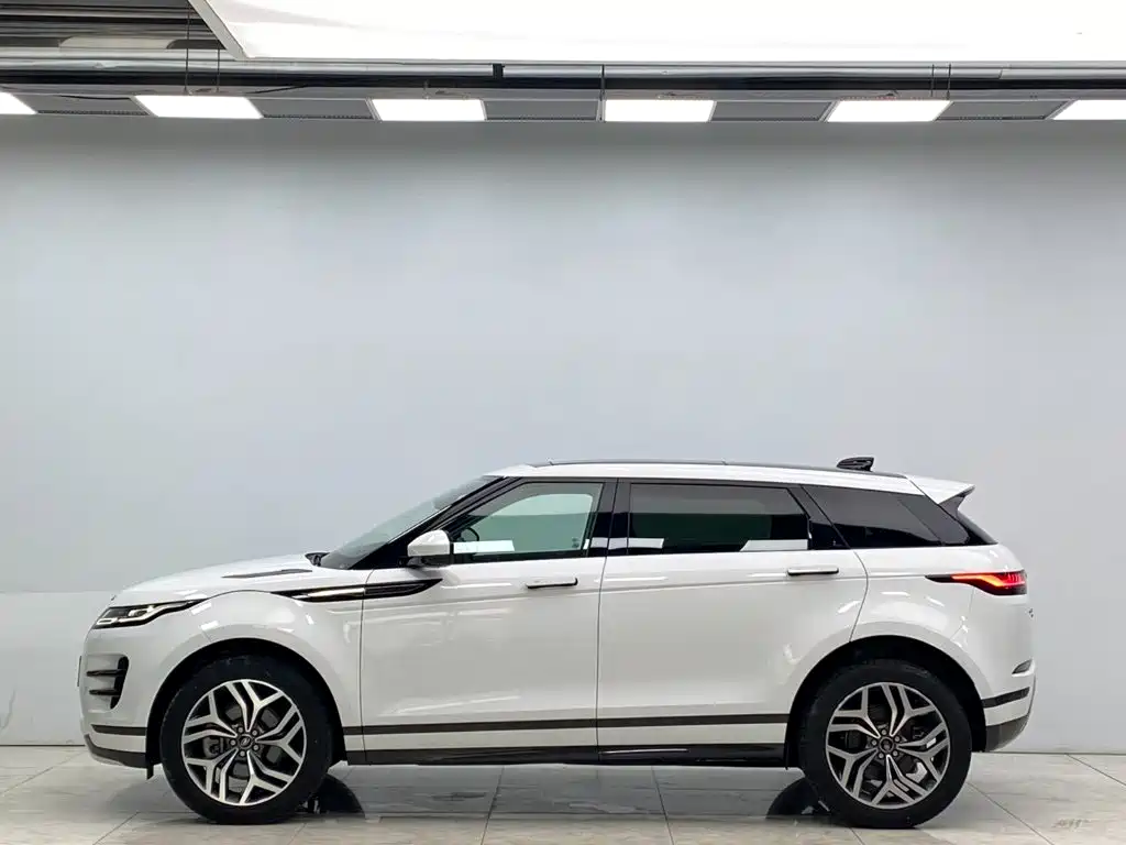 Land Rover Range Rover Evoque 2023 — фото 23