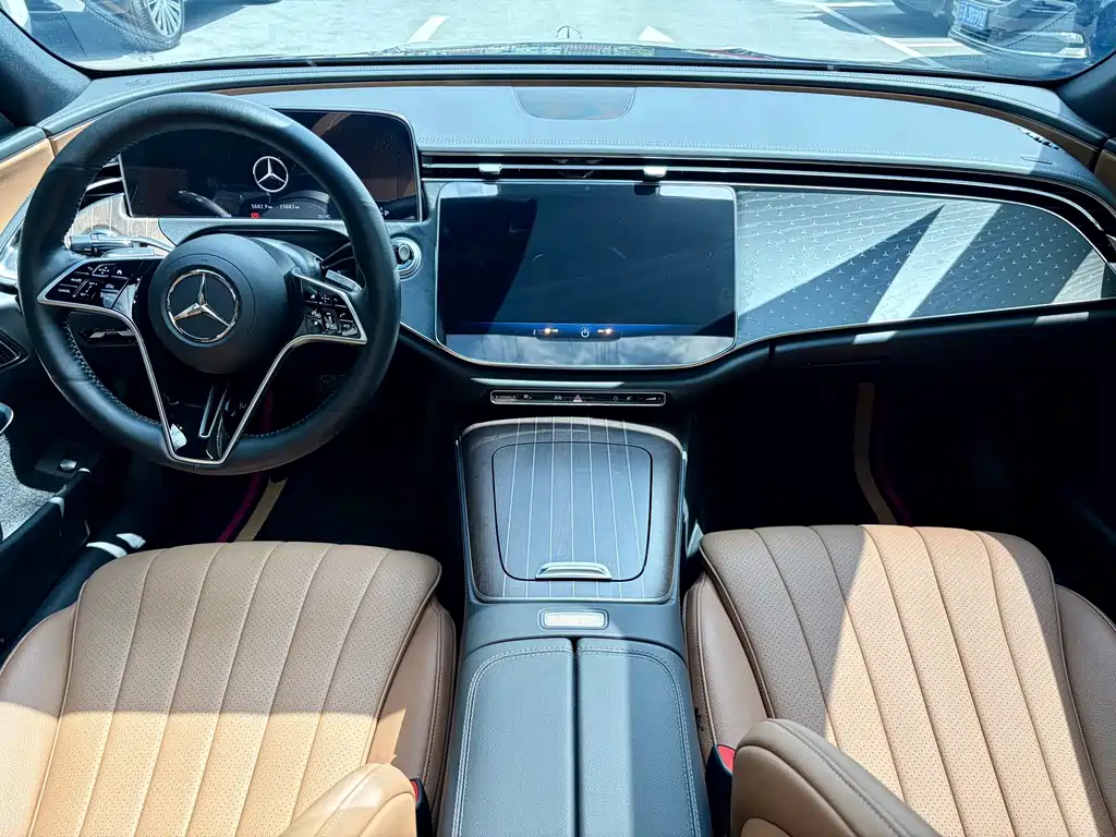 Mercedes-Benz E-Class 2024 — фото 20