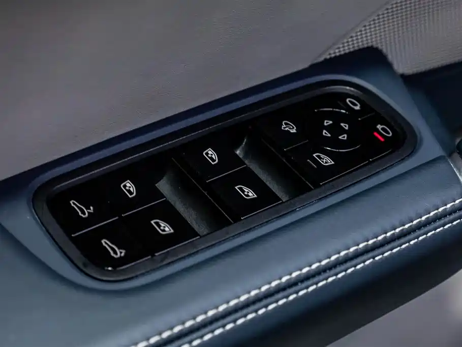 Porsche Cayenne 2021 — фото 12