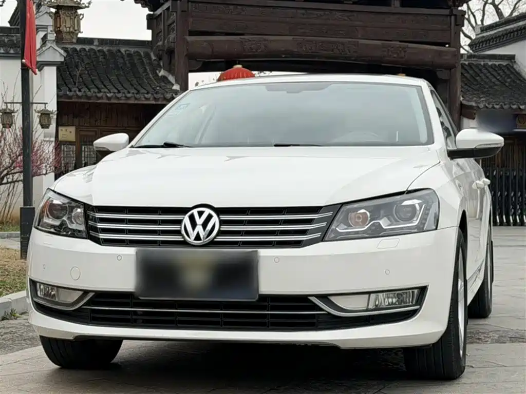 Volkswagen Passat 2015 — фото 2