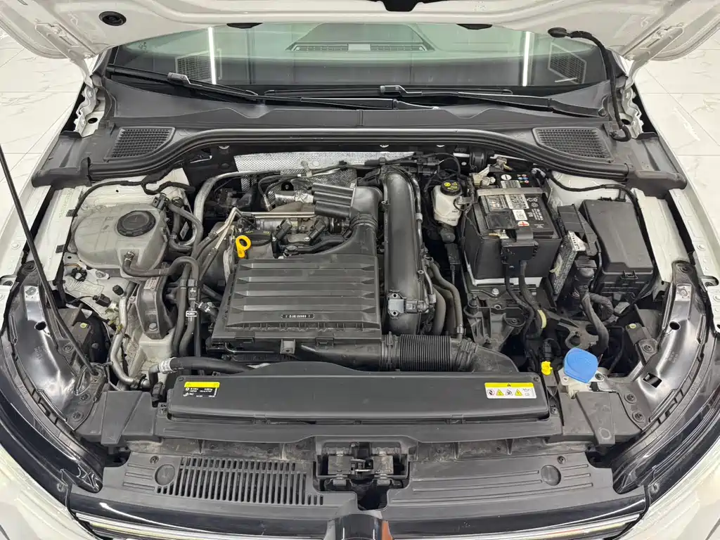 Volkswagen Golf 2022 — фото 19