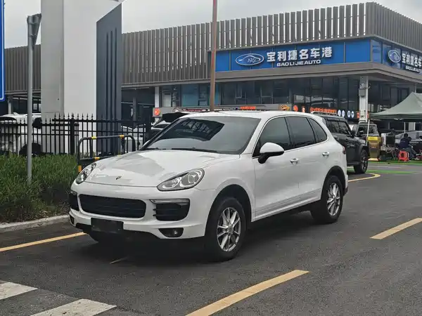 Porsche Cayenne 2015