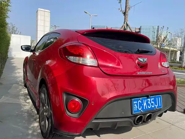 Hyundai Veloster 2012