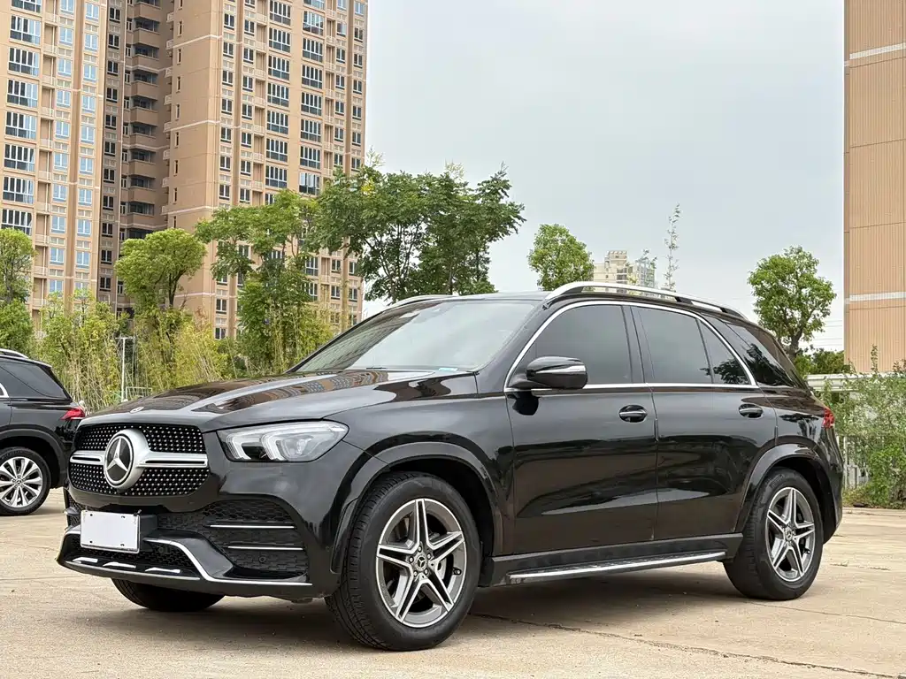 Mercedes-Benz GLE 2021 — фото 1