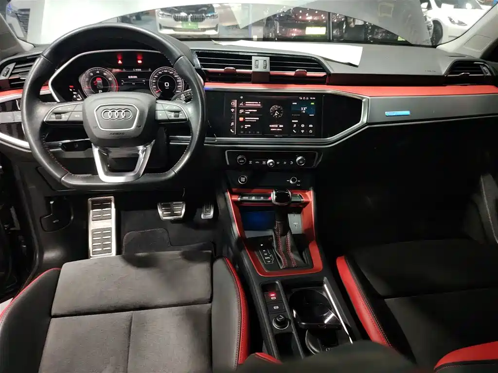 Audi Q3 2022 — фото 10