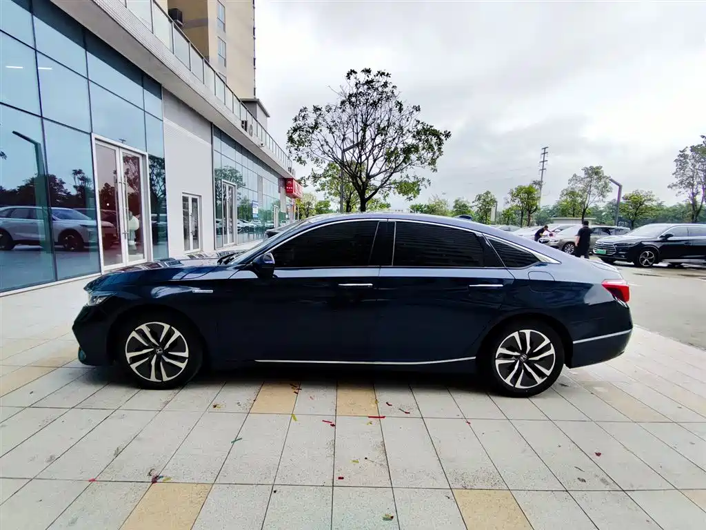 Honda Inspire 2020 — фото 3