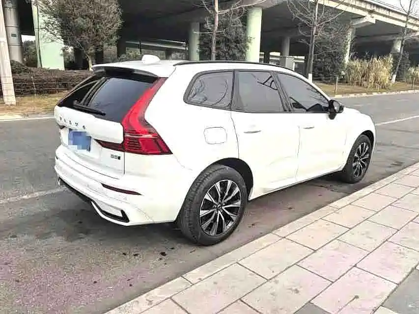 Volvo XC60 2024 — фото 4
