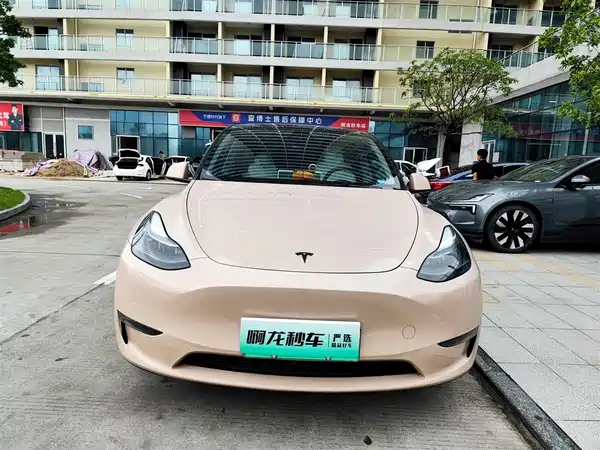 Tesla Model Y 2023
