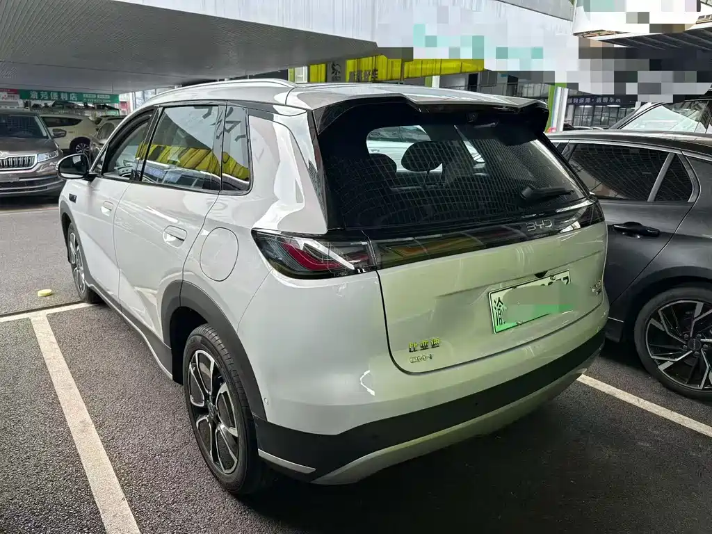 BYD Sealion 05 DM-i 2026 — фото 8