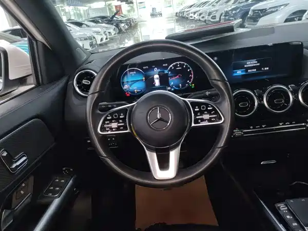 Mercedes-Benz GLA 2020
