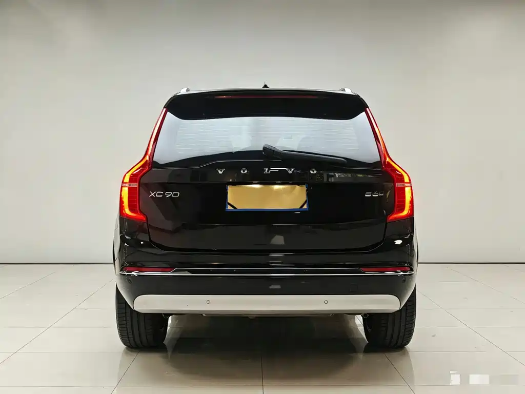 Volvo XC90 2022 — фото 19