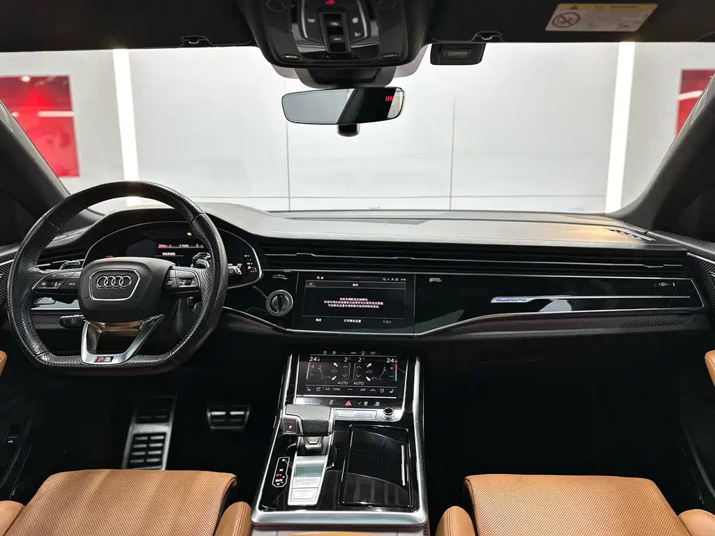 Audi RS Q8 2021 — фото 12
