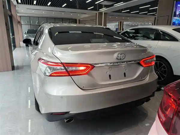 Toyota Camry 2019