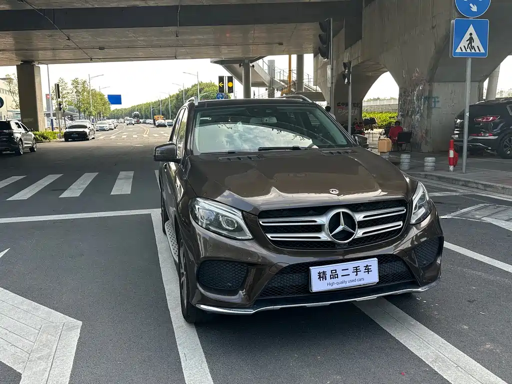 Mercedes-Benz GLE 2018 — фото 3
