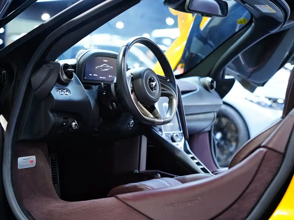 McLaren 720S 2018 — фото 17