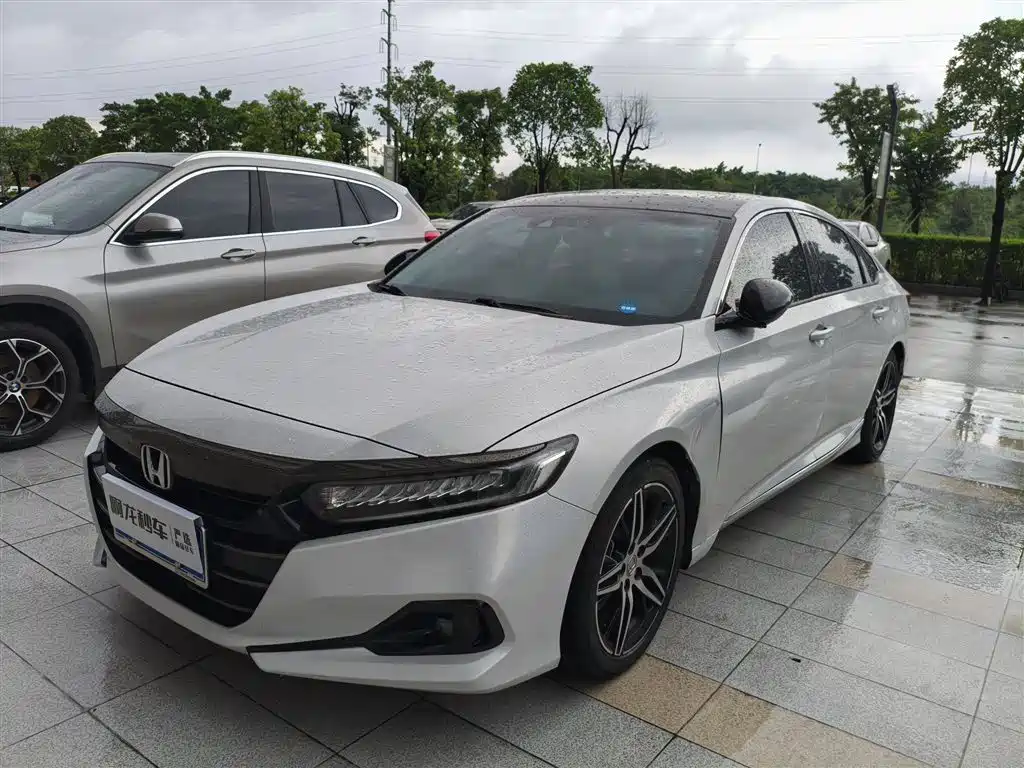 Honda Accord 2022 — фото 1