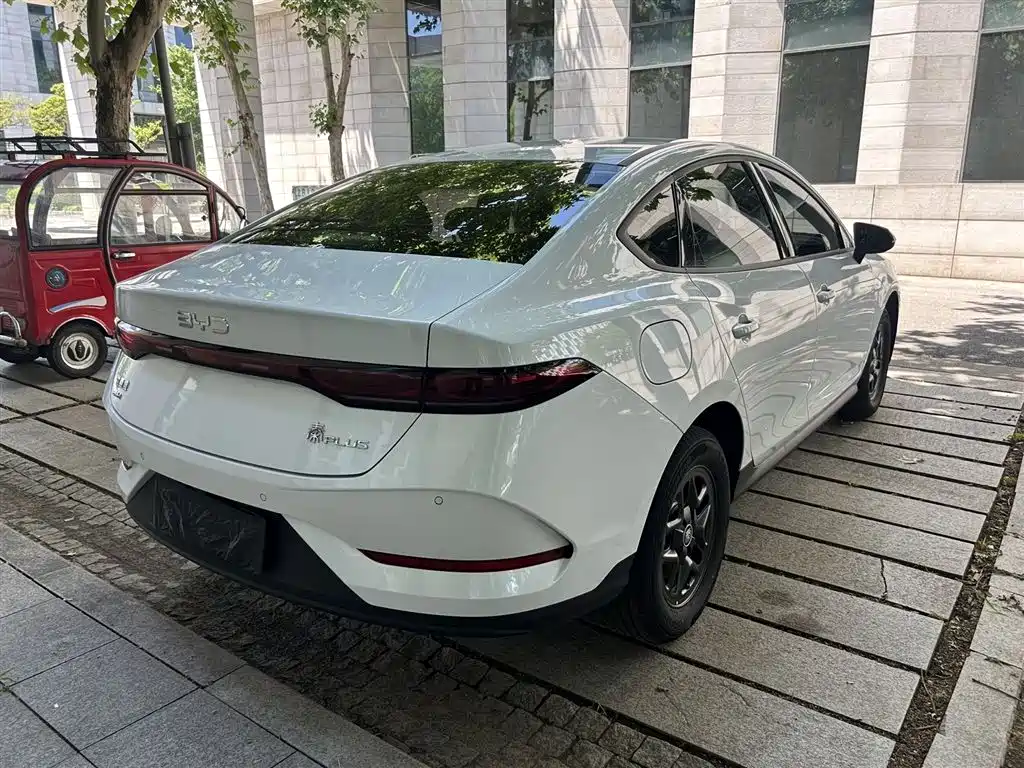 BYD Qin PLUS 2025 — фото 3