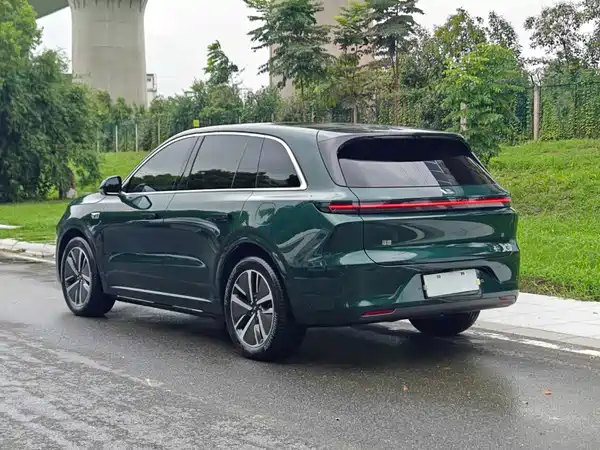 Li Auto L6 2025
