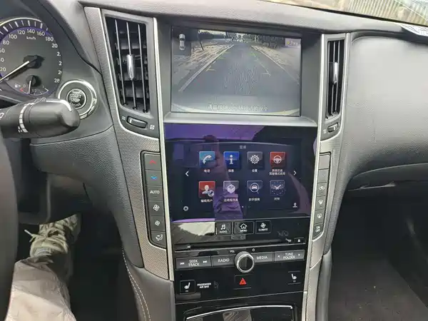 Infiniti Q50 2014