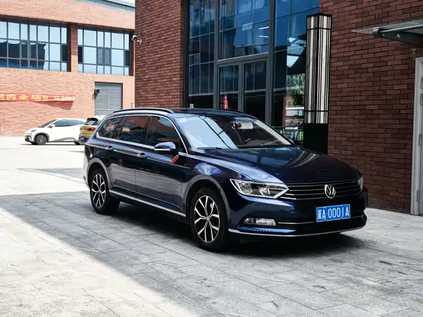 Volkswagen Viloran 2017