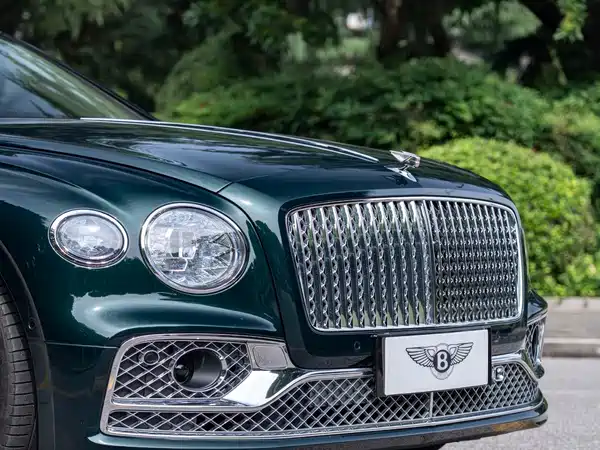 Bentley Flying Spur Plug-In Hybrid 2023