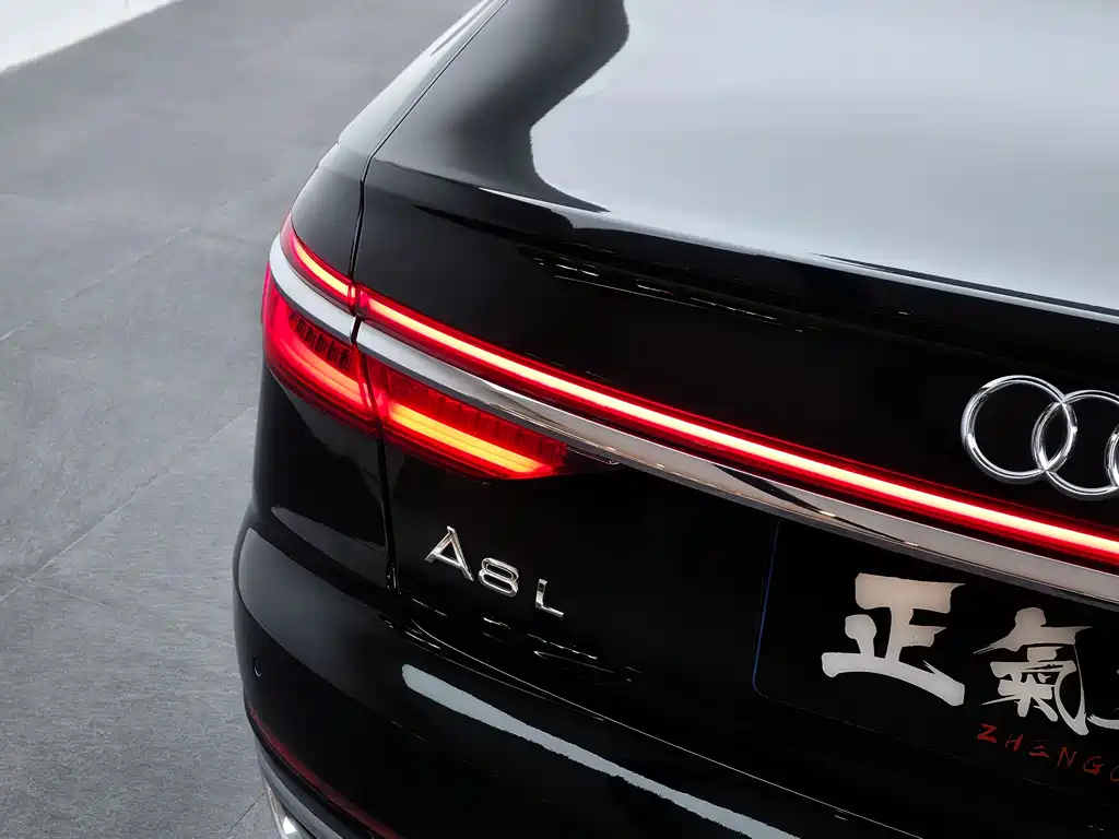 Audi A8 2020 — фото 15