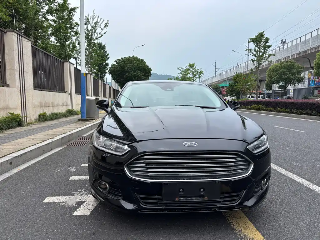 Ford Mondeo 2015 — фото 5