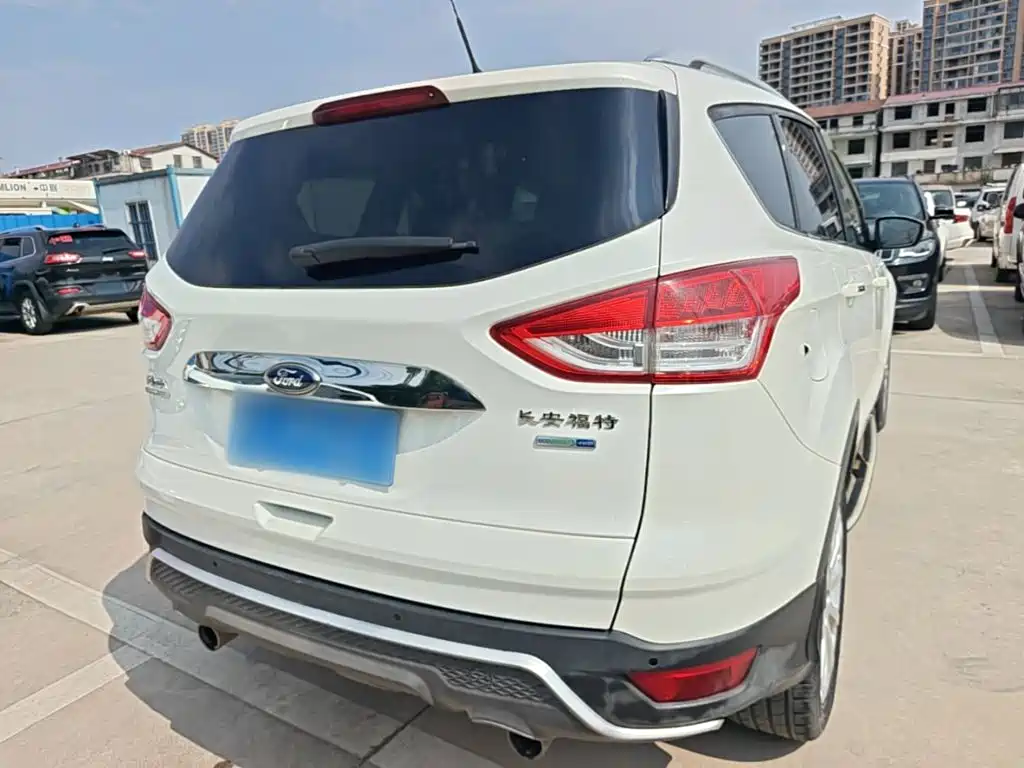 Ford Kuga 2014 — фото 7