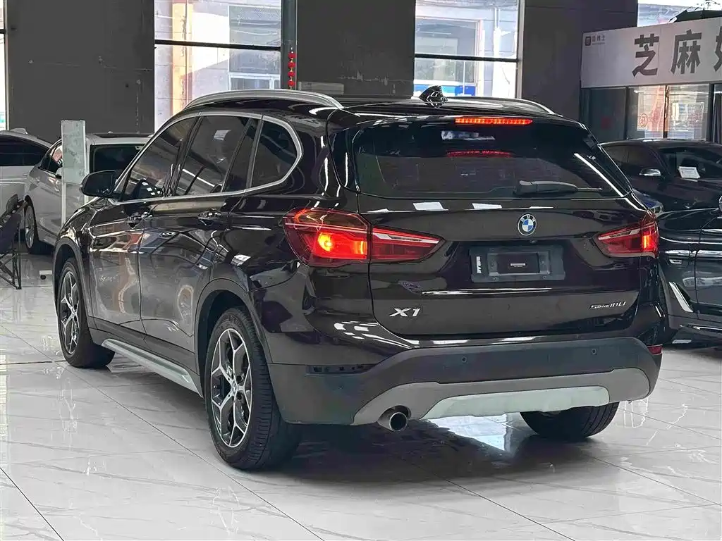 BMW X1 2019 — фото 4