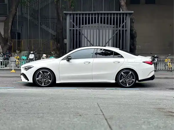Mercedes-Benz CLA AMG 2024