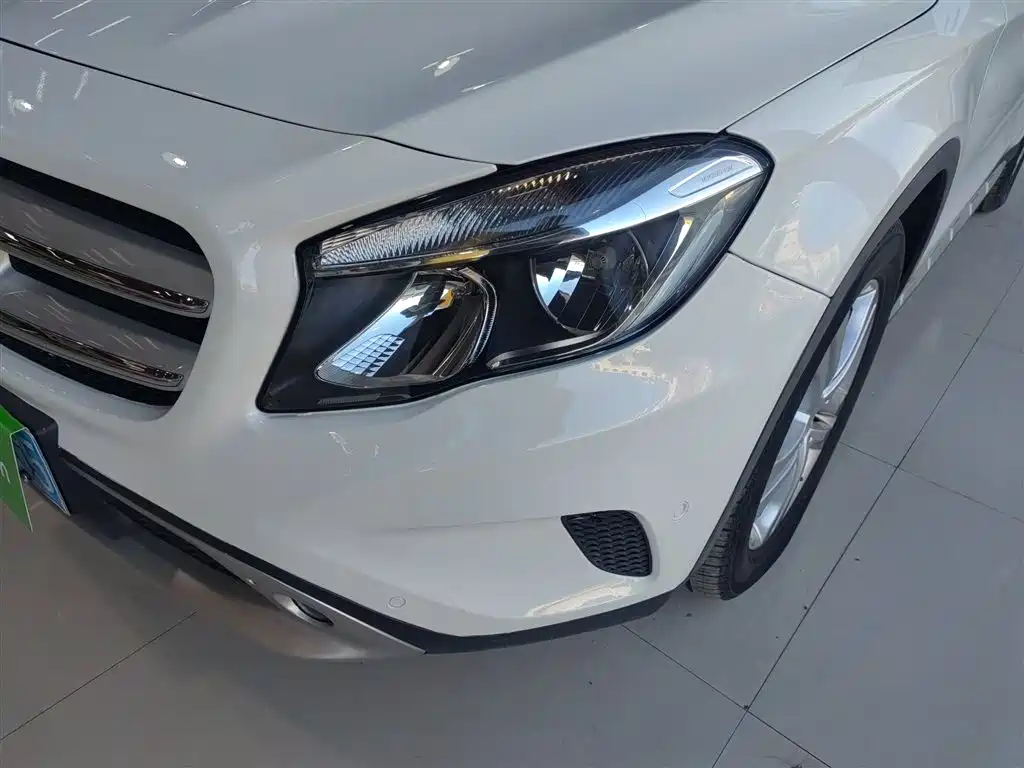 Mercedes-Benz GLA 2017 — фото 19
