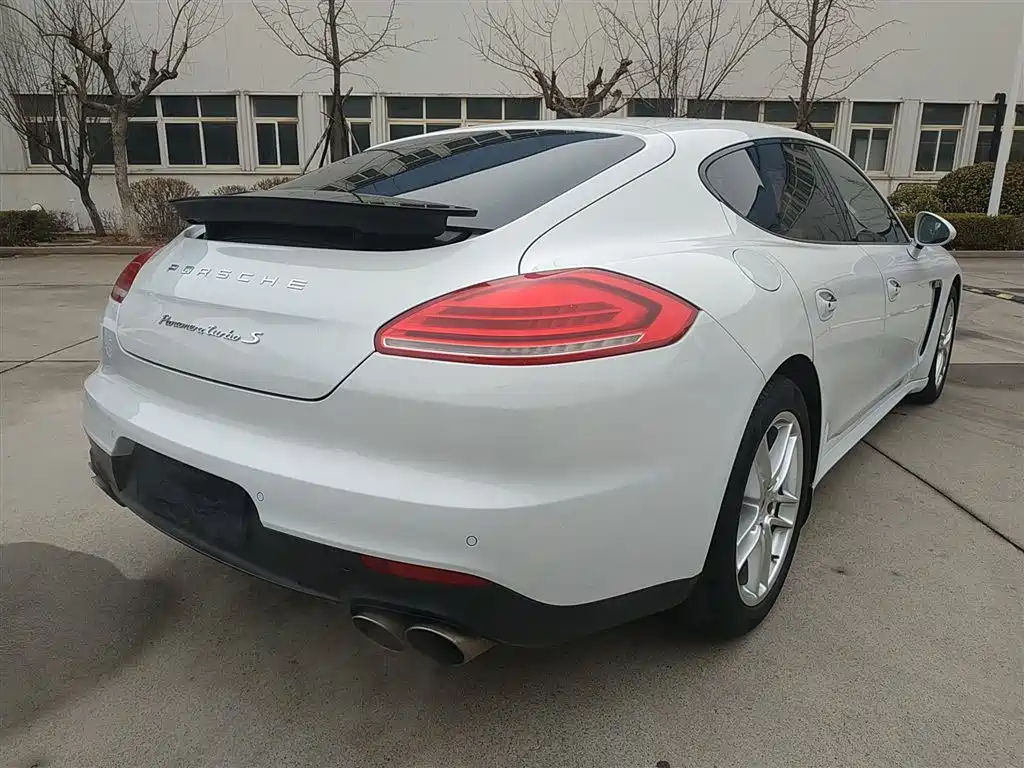 Porsche Panamera 2017 — фото 7