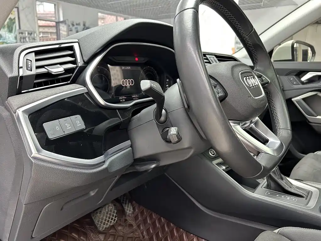 Audi Q3 2023 — фото 23
