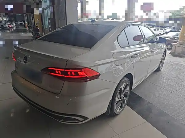 Volkswagen Bora 2024
