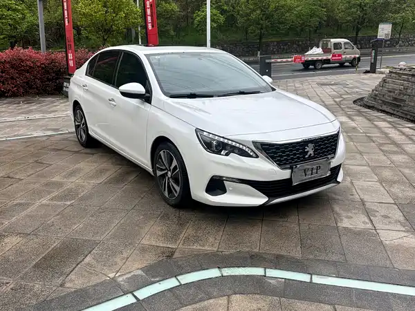 Peugeot 408 2020