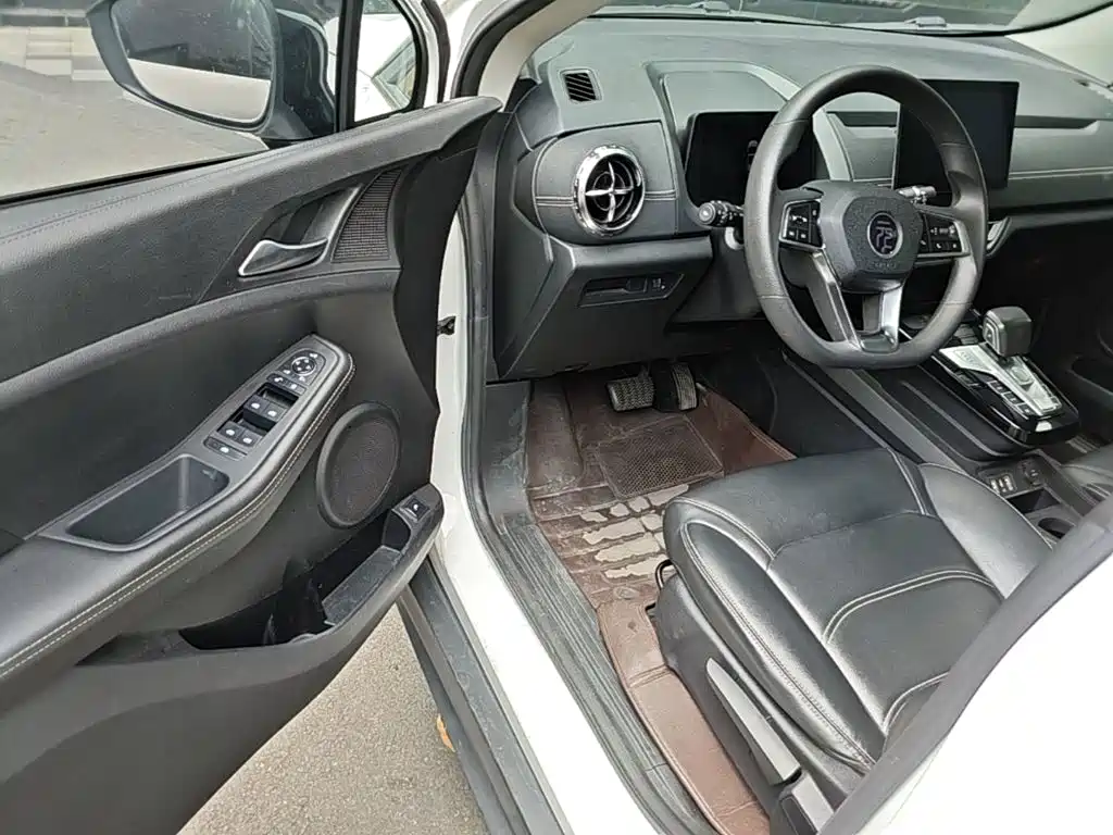 BYD Yuan New Energy 2019 — фото 12