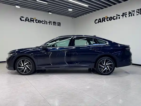 Volkswagen Magotan 2024