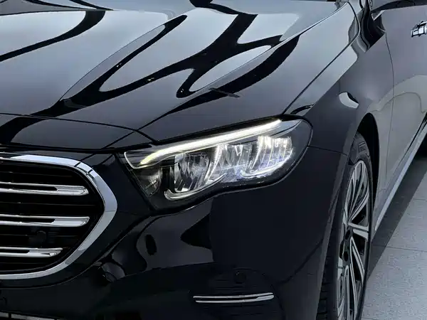 Mercedes-Benz E-Class 2025