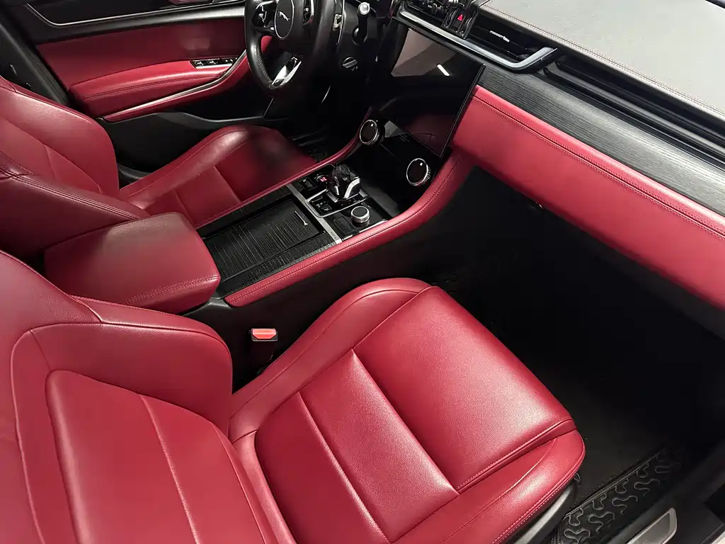 Jaguar XFL 2021 — фото 10