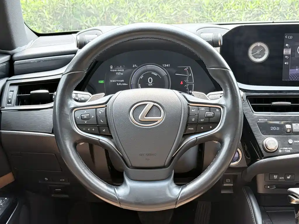 Lexus ES 2022 — фото 12