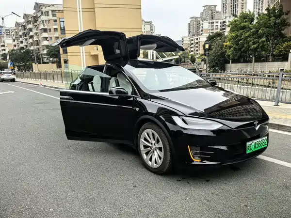 Tesla Model X 2016