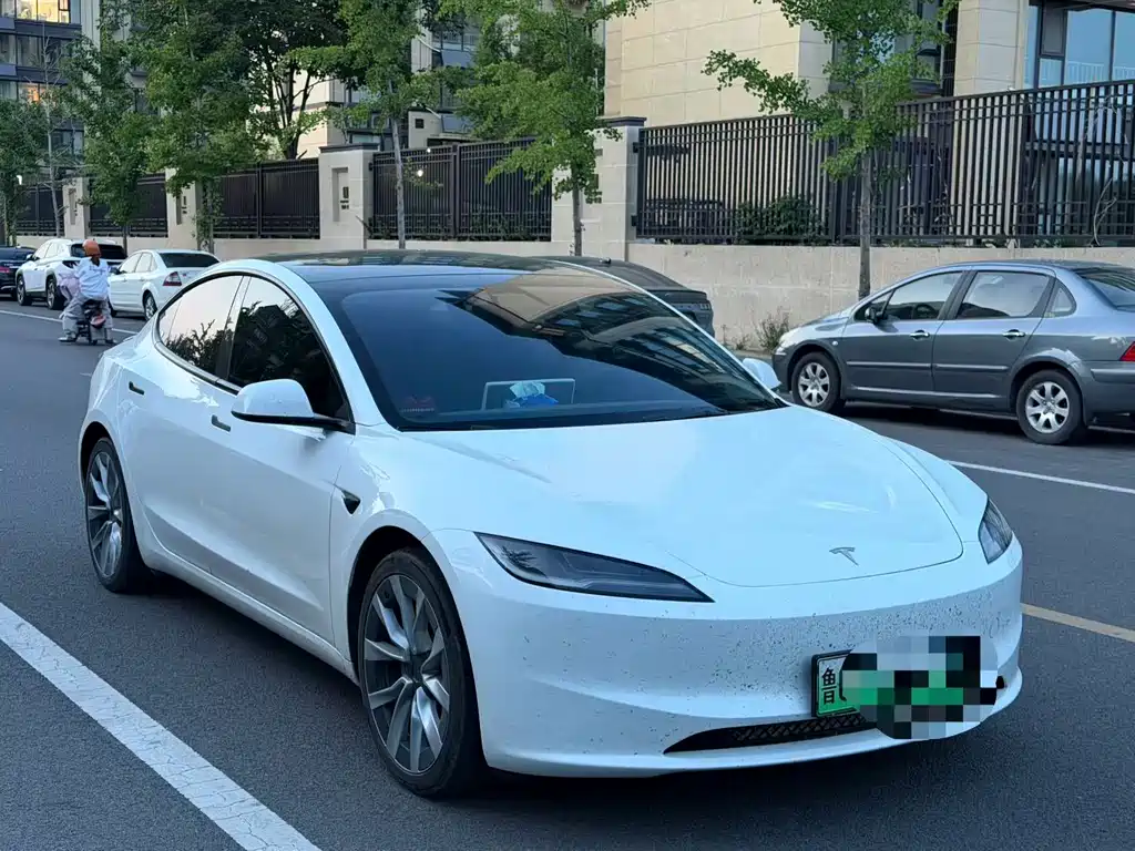 Tesla Model 3 2023 — фото 3