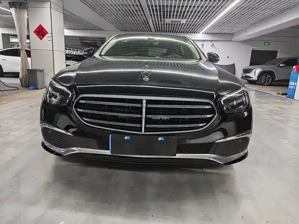 Mercedes-Benz E-Class 2022
