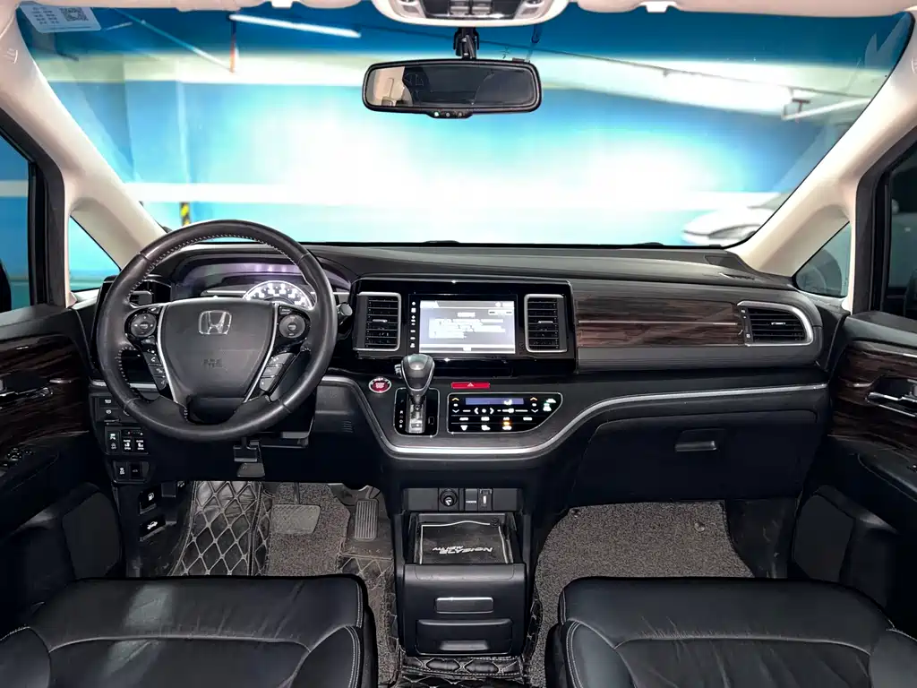 Honda Elysion 2017 — фото 10