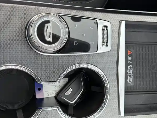 Cadillac XT5 2025