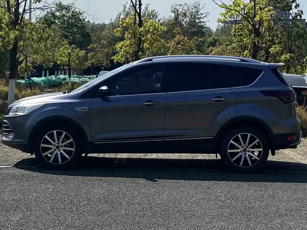 Ford Kuga 2016 — фото 7
