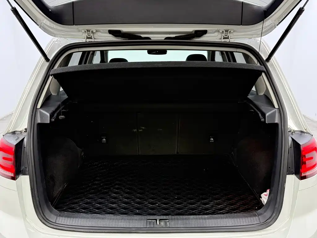Volkswagen Golf Jialu 2017 — фото 13