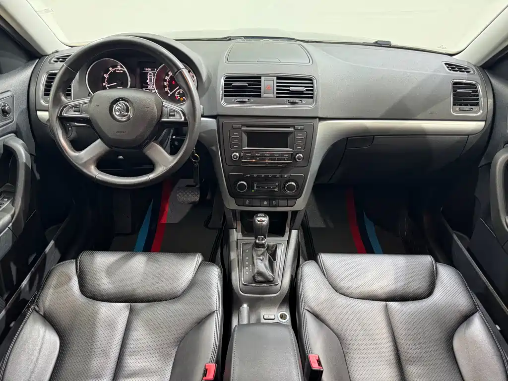 Skoda Yeti 2014 — фото 10