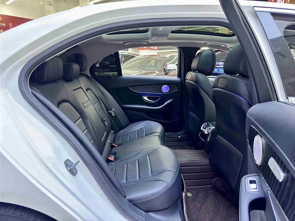 Mercedes-Benz C-Class 2019 — фото 6